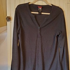 The North Face black large henly tee